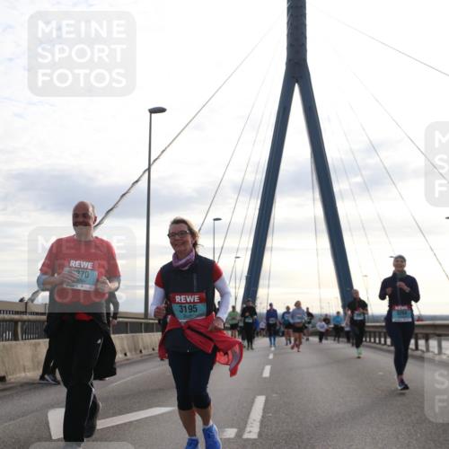 03.10.2024 - Köhlbrandbrückenlauf Jannik Wohlers http://msf.ph/oto/7304576 03.10.2024 09:36:48 Position 1 270, 3195, 3204 meine-sportfotos.de