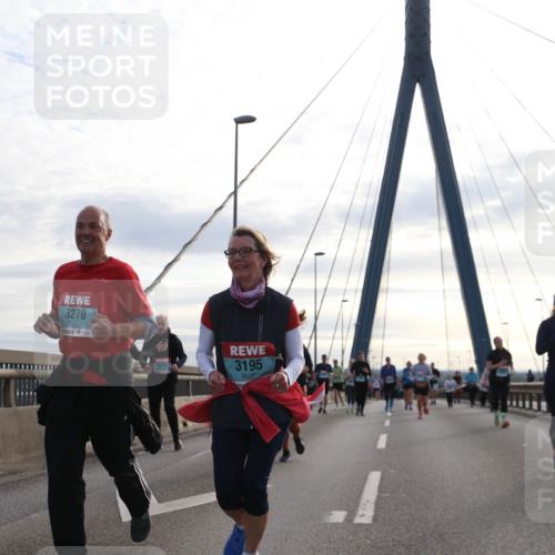 03.10.2024 - Köhlbrandbrückenlauf Jannik Wohlers http://msf.ph/oto/7304580 03.10.2024 09:36:48 Position 1 3270, 3195, 3013 meine-sportfotos.de