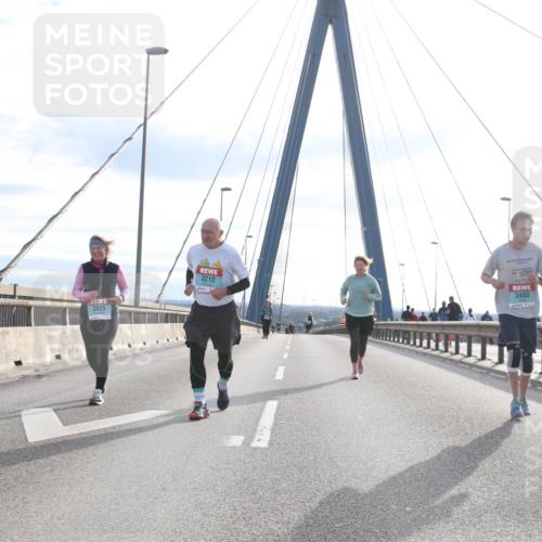 03.10.2024 - Köhlbrandbrückenlauf Jannik Wohlers http://msf.ph/oto/7308174 03.10.2024 09:39:49 Position 1 3025, 3212, 3480 meine-sportfotos.de