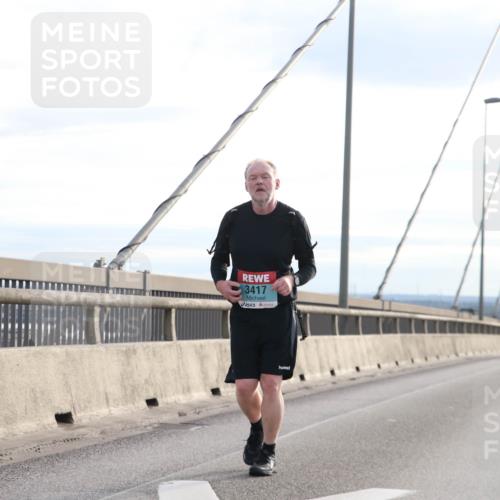 03.10.2024 - Köhlbrandbrückenlauf Jannik Wohlers http://msf.ph/oto/7308369 03.10.2024 09:40:20 Position 1 3417 meine-sportfotos.de