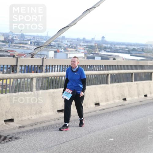 03.10.2024 - Köhlbrandbrückenlauf Jannik Wohlers http://msf.ph/oto/7309713 03.10.2024 09:41:05 Position 1 1395 meine-sportfotos.de