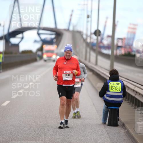 03.10.2024 - Köhlbrandbrückenlauf Jannik Wohlers http://msf.ph/oto/7333881 03.10.2024 13:21:58 Position 3 6244, 549 meine-sportfotos.de