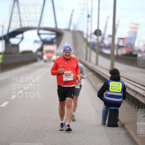 03.10.2024 - Köhlbrandbrückenlauf Jannik Wohlers http://msf.ph/oto/7333884 03.10.2024 13:21:58 Position 3 6244 meine-sportfotos.de