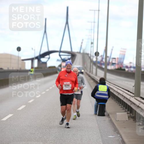 03.10.2024 - Köhlbrandbrückenlauf Jannik Wohlers http://msf.ph/oto/7333887 03.10.2024 13:22:00 Position 3 6244 meine-sportfotos.de