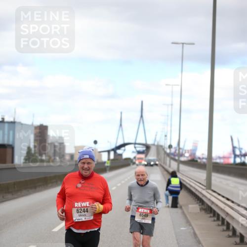 03.10.2024 - Köhlbrandbrückenlauf Jannik Wohlers http://msf.ph/oto/7333901 03.10.2024 13:22:06 Position 3 6244, 6549, 6 meine-sportfotos.de