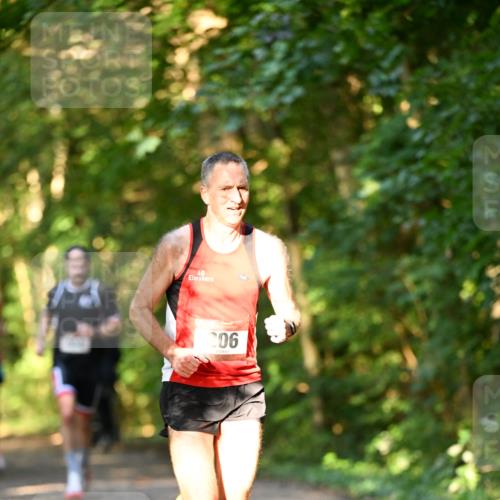 06.10.2024 - Bramfelder Halbmarathon 2024 Dr. Thomas Lammeyer http://msf.ph/oto/7333953 06.10.2024 09:47:46 Laufen 206 meine-sportfotos.de