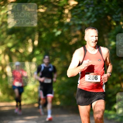 06.10.2024 - Bramfelder Halbmarathon 2024 Dr. Thomas Lammeyer http://msf.ph/oto/7333956 06.10.2024 09:47:46 Laufen 206 meine-sportfotos.de