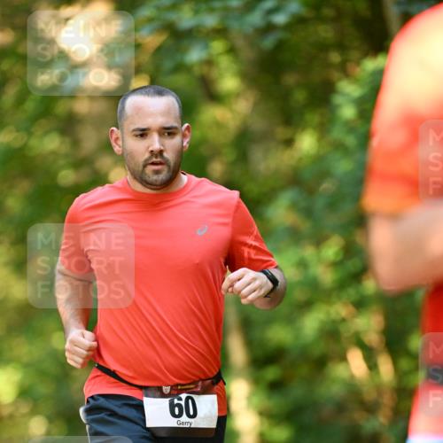 06.10.2024 - Bramfelder Halbmarathon 2024 Dr. Thomas Lammeyer http://msf.ph/oto/7334894 06.10.2024 09:53:01 Laufen 60, 60 meine-sportfotos.de