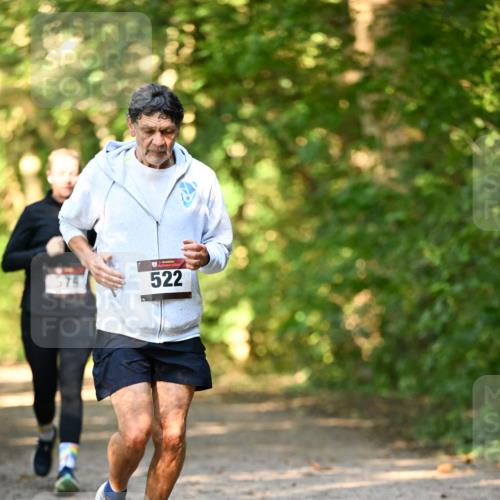 06.10.2024 - Bramfelder Halbmarathon 2024 Dr. Thomas Lammeyer http://msf.ph/oto/7335619 06.10.2024 09:56:46 Laufen 379, 522 meine-sportfotos.de