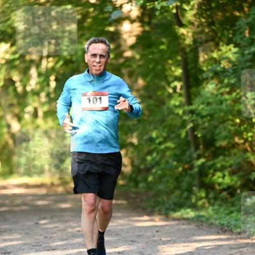 06.10.2024 - Bramfelder Halbmarathon 2024 Dr. Thomas Lammeyer http://msf.ph/oto/7335800 06.10.2024 09:59:07 Laufen 101 meine-sportfotos.de