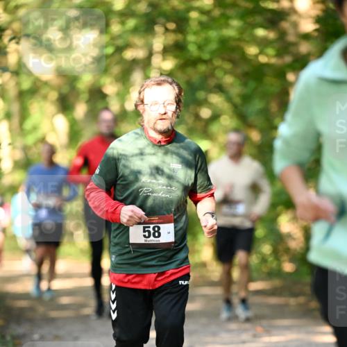06.10.2024 - Bramfelder Halbmarathon 2024 Dr. Thomas Lammeyer http://msf.ph/oto/7335896 06.10.2024 10:00:37 Laufen 58 meine-sportfotos.de