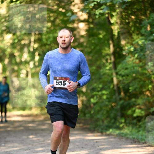 06.10.2024 - Bramfelder Halbmarathon 2024 Dr. Thomas Lammeyer http://msf.ph/oto/7335927 06.10.2024 10:00:45 Laufen 555 meine-sportfotos.de