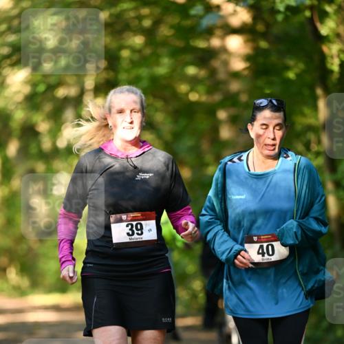 06.10.2024 - Bramfelder Halbmarathon 2024 Dr. Thomas Lammeyer http://msf.ph/oto/7335958 06.10.2024 10:00:55 Laufen 33, 39, 59, 40 meine-sportfotos.de
