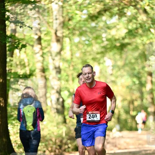 06.10.2024 - Bramfelder Halbmarathon 2024 Dr. Thomas Lammeyer http://msf.ph/oto/7336079 06.10.2024 10:08:30 Laufen 240, 106 meine-sportfotos.de