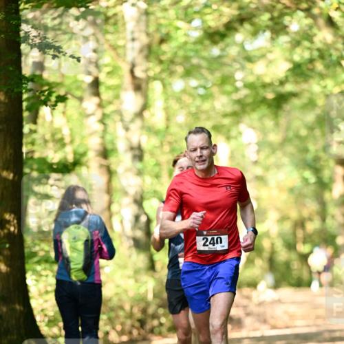 06.10.2024 - Bramfelder Halbmarathon 2024 Dr. Thomas Lammeyer http://msf.ph/oto/7336080 06.10.2024 10:08:30 Laufen 240, 106 meine-sportfotos.de