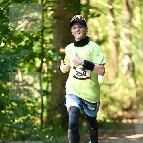 06.10.2024 - Bramfelder Halbmarathon 2024 Dr. Thomas Lammeyer http://msf.ph/oto/7336277 06.10.2024 10:11:51 Laufen 11, 250 meine-sportfotos.de