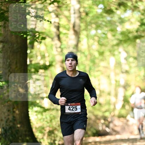 06.10.2024 - Bramfelder Halbmarathon 2024 Dr. Thomas Lammeyer http://msf.ph/oto/7336482 06.10.2024 10:14:17 Laufen 425 meine-sportfotos.de
