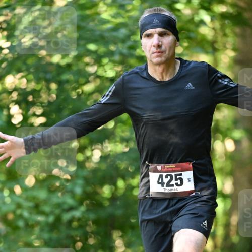06.10.2024 - Bramfelder Halbmarathon 2024 Dr. Thomas Lammeyer http://msf.ph/oto/7336496 06.10.2024 10:14:19 Laufen 33, 425, 8 meine-sportfotos.de