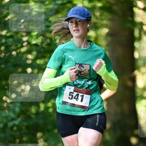 06.10.2024 - Bramfelder Halbmarathon 2024 Dr. Thomas Lammeyer http://msf.ph/oto/7336533 06.10.2024 10:14:31 Laufen 92, 33, 541 meine-sportfotos.de