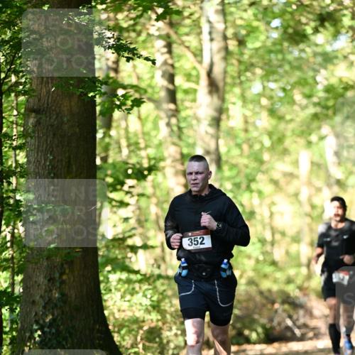 06.10.2024 - Bramfelder Halbmarathon 2024 Dr. Thomas Lammeyer http://msf.ph/oto/7336786 06.10.2024 10:17:09 Laufen 352 meine-sportfotos.de