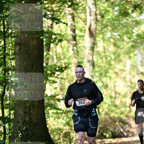 06.10.2024 - Bramfelder Halbmarathon 2024 Dr. Thomas Lammeyer http://msf.ph/oto/7336787 06.10.2024 10:17:09 Laufen 352 meine-sportfotos.de