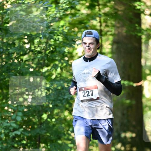06.10.2024 - Bramfelder Halbmarathon 2024 Dr. Thomas Lammeyer http://msf.ph/oto/7337253 06.10.2024 10:20:31 Laufen 227 meine-sportfotos.de