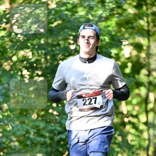 06.10.2024 - Bramfelder Halbmarathon 2024 Dr. Thomas Lammeyer http://msf.ph/oto/7337257 06.10.2024 10:20:31 Laufen 33, 227 meine-sportfotos.de
