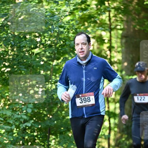 06.10.2024 - Bramfelder Halbmarathon 2024 Dr. Thomas Lammeyer http://msf.ph/oto/7337765 06.10.2024 10:23:10 Laufen 398, 122 meine-sportfotos.de