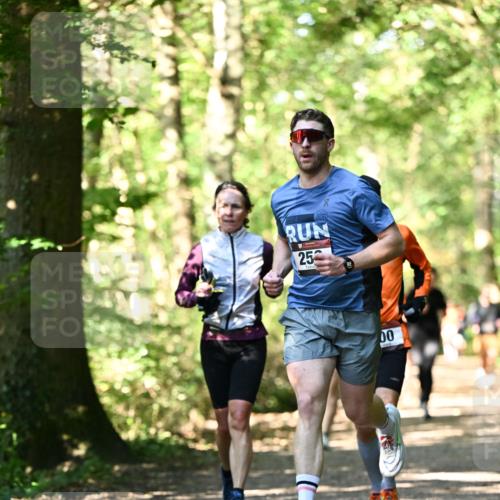 06.10.2024 - Bramfelder Halbmarathon 2024 Dr. Thomas Lammeyer http://msf.ph/oto/7337907 06.10.2024 10:24:02 Laufen 25, 00 meine-sportfotos.de