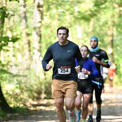 06.10.2024 - Bramfelder Halbmarathon 2024 Dr. Thomas Lammeyer http://msf.ph/oto/7337946 06.10.2024 10:24:14 Laufen 254, 255 meine-sportfotos.de