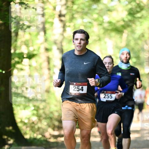 06.10.2024 - Bramfelder Halbmarathon 2024 Dr. Thomas Lammeyer http://msf.ph/oto/7337949 06.10.2024 10:24:15 Laufen 33, 254, 255 meine-sportfotos.de
