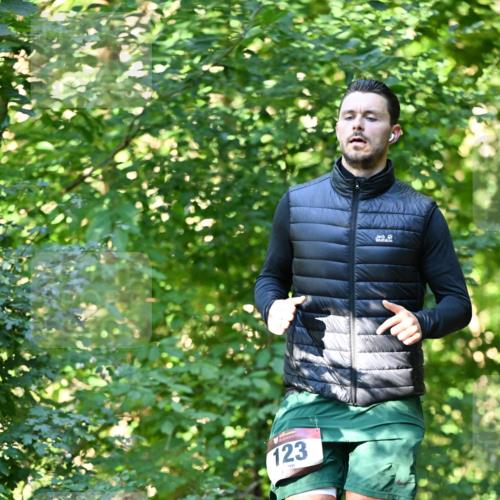 06.10.2024 - Bramfelder Halbmarathon 2024 Dr. Thomas Lammeyer http://msf.ph/oto/7338033 06.10.2024 10:24:42 Laufen 123 meine-sportfotos.de