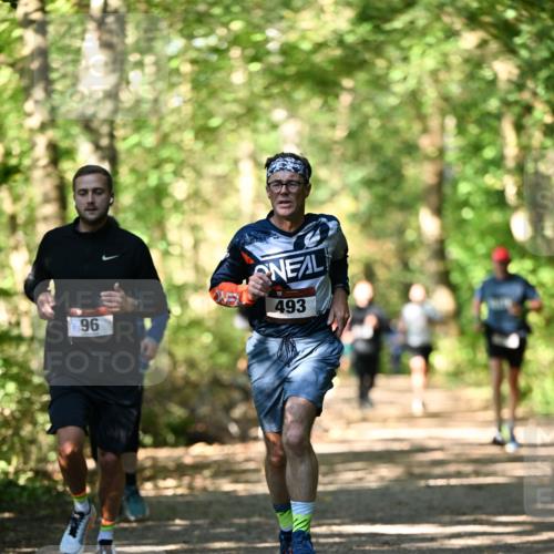 06.10.2024 - Bramfelder Halbmarathon 2024 Dr. Thomas Lammeyer http://msf.ph/oto/7338215 06.10.2024 10:25:57 Laufen 96, 493 meine-sportfotos.de