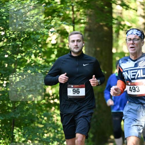 06.10.2024 - Bramfelder Halbmarathon 2024 Dr. Thomas Lammeyer http://msf.ph/oto/7338227 06.10.2024 10:25:59 Laufen 11, 96, 493 meine-sportfotos.de