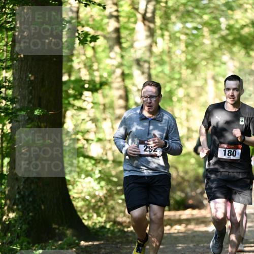 06.10.2024 - Bramfelder Halbmarathon 2024 Dr. Thomas Lammeyer http://msf.ph/oto/7338521 06.10.2024 10:27:22 Laufen 292, 180 meine-sportfotos.de