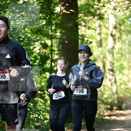 06.10.2024 - Bramfelder Halbmarathon 2024 Dr. Thomas Lammeyer http://msf.ph/oto/7339099 06.10.2024 10:30:13 Laufen 00, 282, 198 meine-sportfotos.de