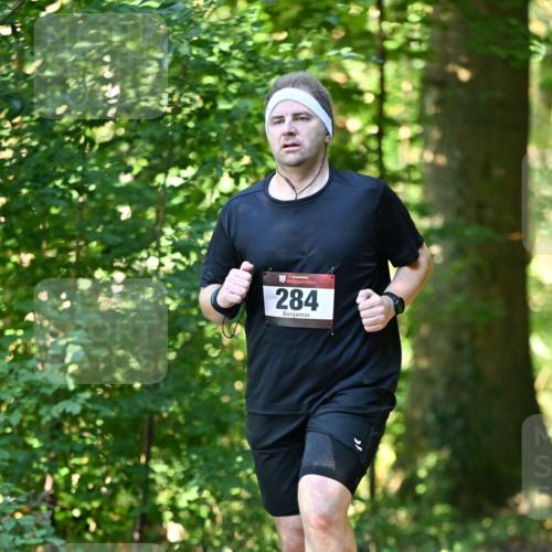 06.10.2024 - Bramfelder Halbmarathon 2024 Dr. Thomas Lammeyer http://msf.ph/oto/7339138 06.10.2024 10:30:30 Laufen 33, 284 meine-sportfotos.de