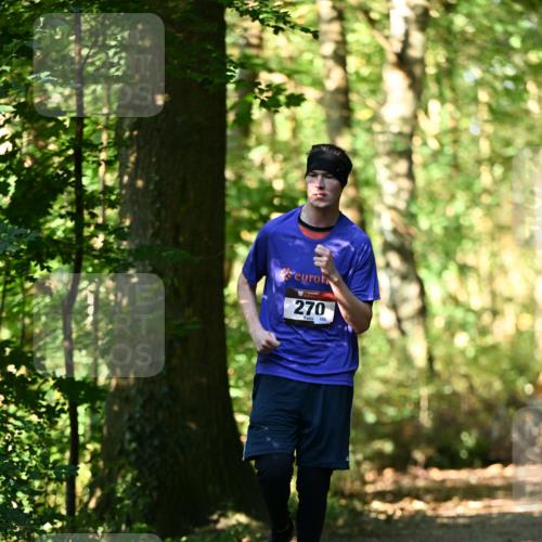06.10.2024 - Bramfelder Halbmarathon 2024 Dr. Thomas Lammeyer http://msf.ph/oto/7339190 06.10.2024 10:30:55 Laufen 270, 153 meine-sportfotos.de