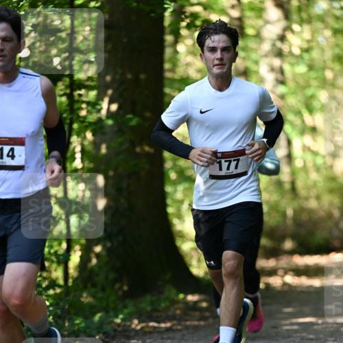 06.10.2024 - Bramfelder Halbmarathon 2024 Dr. Thomas Lammeyer http://msf.ph/oto/7339536 06.10.2024 10:34:27 Laufen 14, 177 meine-sportfotos.de