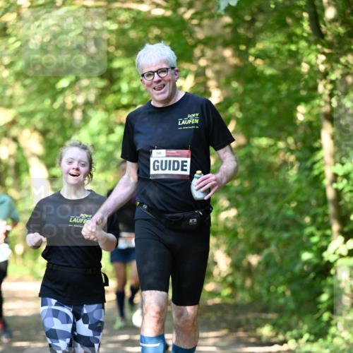 06.10.2024 - Bramfelder Halbmarathon 2024 Dr. Thomas Lammeyer http://msf.ph/oto/7339751 06.10.2024 10:36:52 Laufen 140 meine-sportfotos.de