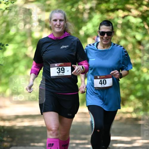 06.10.2024 - Bramfelder Halbmarathon 2024 Dr. Thomas Lammeyer http://msf.ph/oto/7339797 06.10.2024 10:37:30 Laufen 33, 39, 59, 40 meine-sportfotos.de