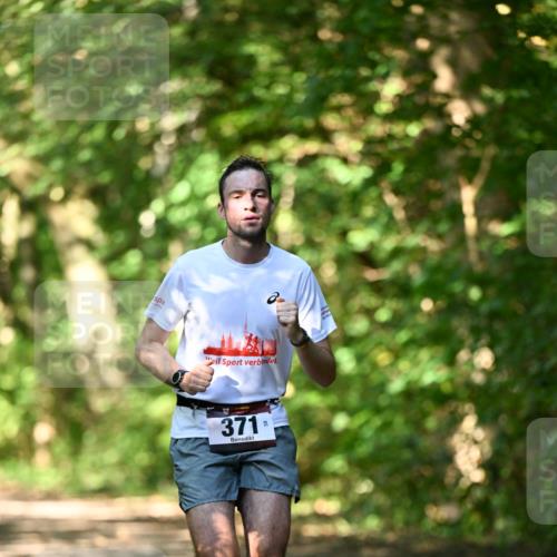 06.10.2024 - Bramfelder Halbmarathon 2024 Dr. Thomas Lammeyer http://msf.ph/oto/7339832 06.10.2024 10:38:56 Laufen 371 meine-sportfotos.de
