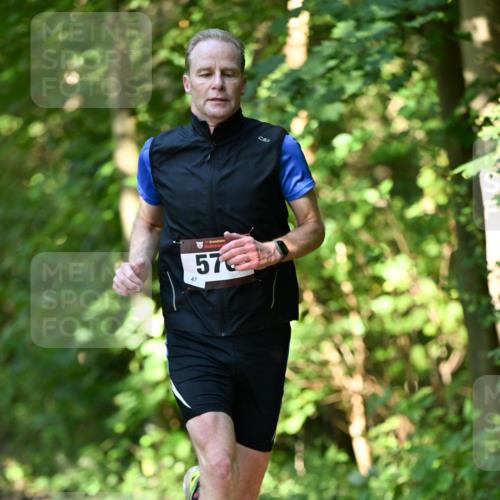 06.10.2024 - Bramfelder Halbmarathon 2024 Dr. Thomas Lammeyer http://msf.ph/oto/7339894 06.10.2024 10:39:42 Laufen 47, 57 meine-sportfotos.de