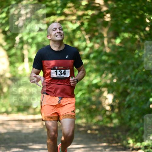 06.10.2024 - Bramfelder Halbmarathon 2024 Dr. Thomas Lammeyer http://msf.ph/oto/7339909 06.10.2024 10:40:11 Laufen 134 meine-sportfotos.de