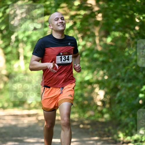 06.10.2024 - Bramfelder Halbmarathon 2024 Dr. Thomas Lammeyer http://msf.ph/oto/7339910 06.10.2024 10:40:11 Laufen 134 meine-sportfotos.de