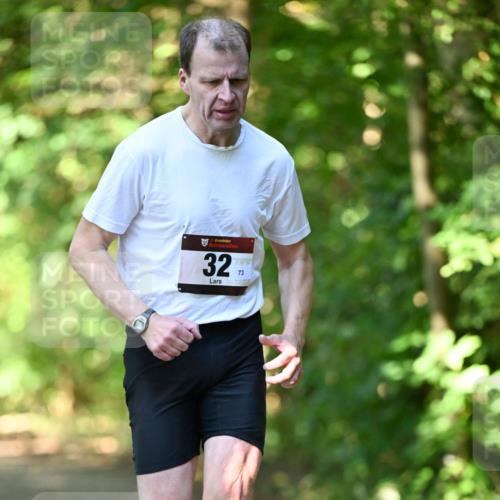 06.10.2024 - Bramfelder Halbmarathon 2024 Dr. Thomas Lammeyer http://msf.ph/oto/7340079 06.10.2024 10:41:37 Laufen 31, 32, 73 meine-sportfotos.de