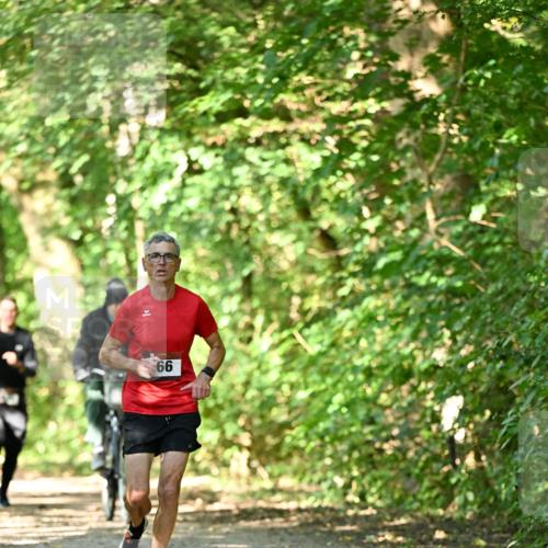 06.10.2024 - Bramfelder Halbmarathon 2024 Dr. Thomas Lammeyer http://msf.ph/oto/7340174 06.10.2024 10:42:03 Laufen 99 meine-sportfotos.de