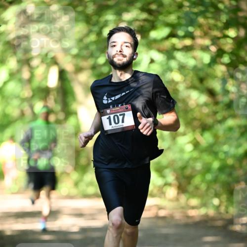 06.10.2024 - Bramfelder Halbmarathon 2024 Dr. Thomas Lammeyer http://msf.ph/oto/7340292 06.10.2024 10:42:37 Laufen 33, 107 meine-sportfotos.de
