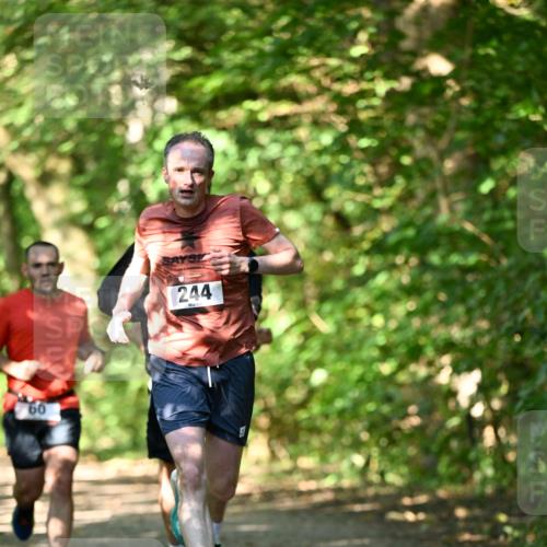 06.10.2024 - Bramfelder Halbmarathon 2024 Dr. Thomas Lammeyer http://msf.ph/oto/7340341 06.10.2024 10:42:56 Laufen 60, 244 meine-sportfotos.de
