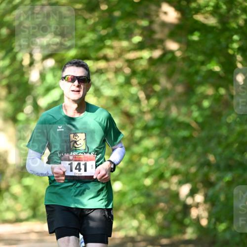 06.10.2024 - Bramfelder Halbmarathon 2024 Dr. Thomas Lammeyer http://msf.ph/oto/7340475 06.10.2024 10:44:02 Laufen 33, 141 meine-sportfotos.de